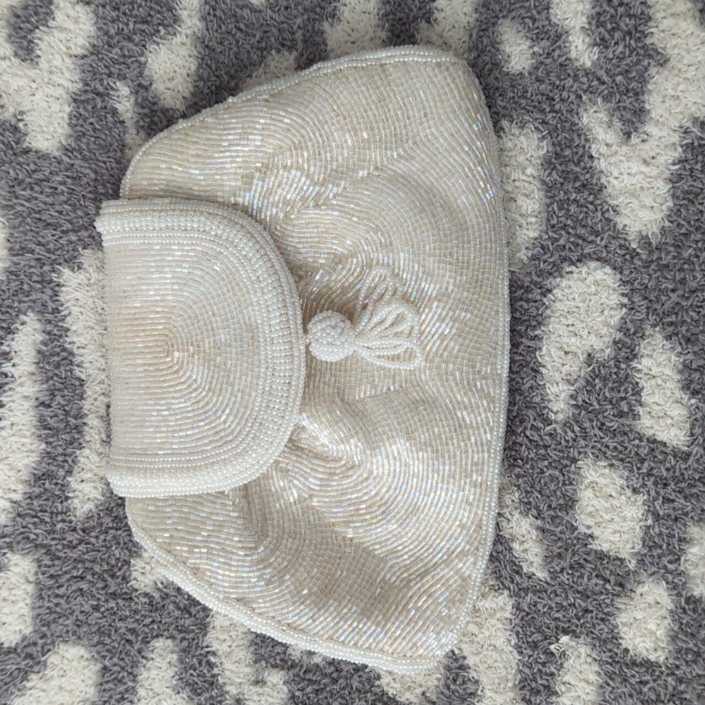 VINTAGE! ~DELILL~ OPALESCENT BEADED SMALL CLUTCH!